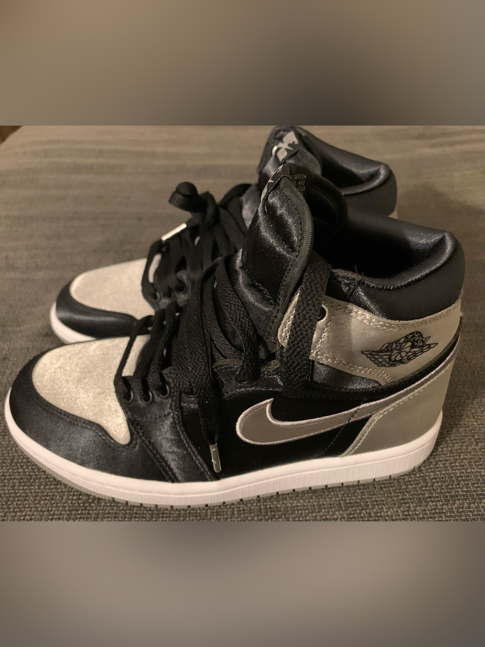 New - Women’s Size 7 Nike Air Jordan 1 Retro High OG Black & Grey/Silver Satin